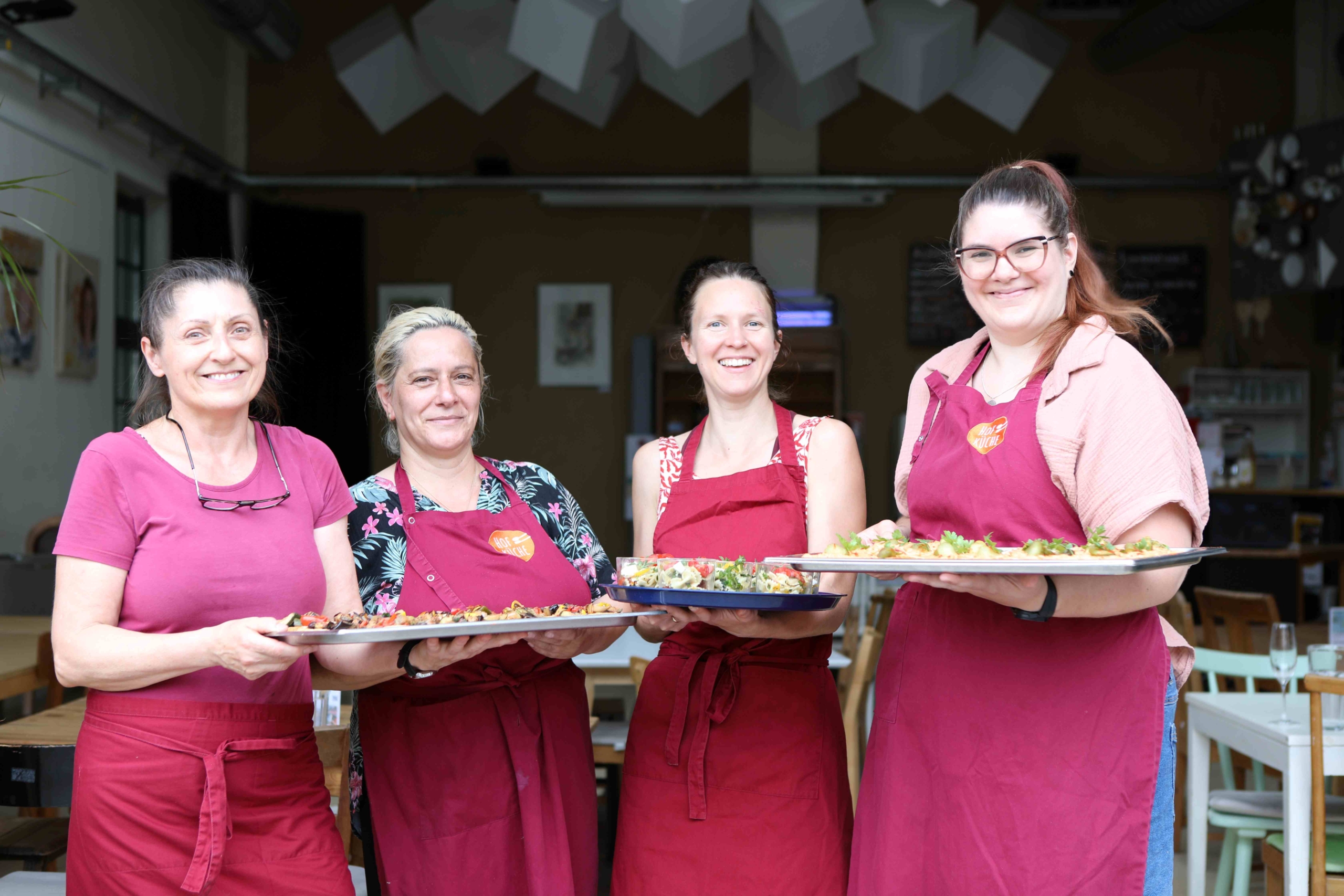 10 Jahre Dorfplatz Ottosibera Team Hofküche